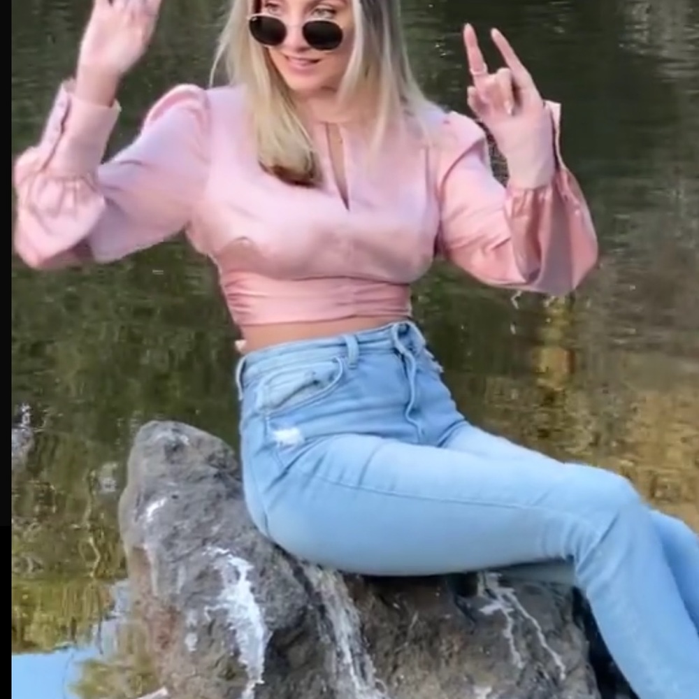 Beautiful blush silk feel crop top